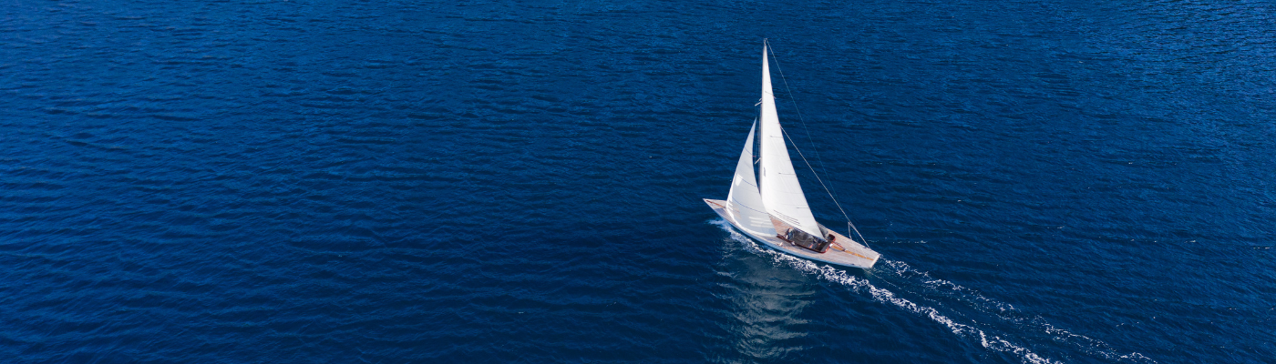 a sailboat from aerial view